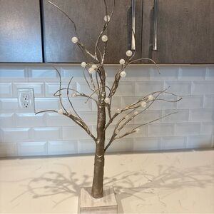 New Battery Lit Decorative Tabletop Tree